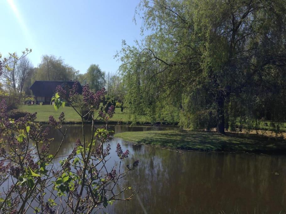 Vila Domaine Du Bois L'Abbe Épaignes Exteriér fotografie